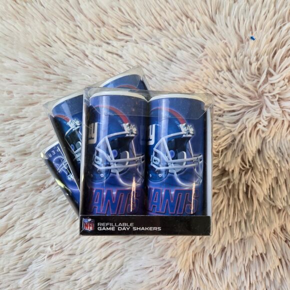 New in Package NFL Giants Refillable S&P Shakers - Picture 8 of 8